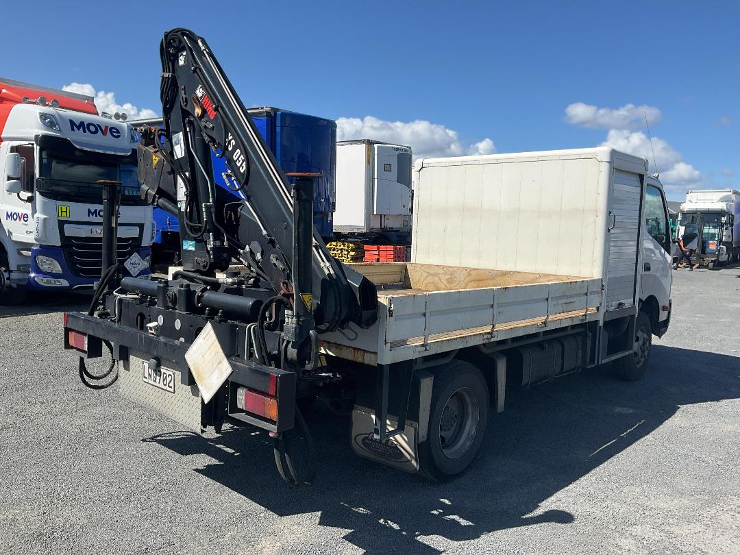 Photo '4' of Hino 300 XJC740R-HKTTJQ3 Flat Deck Crane