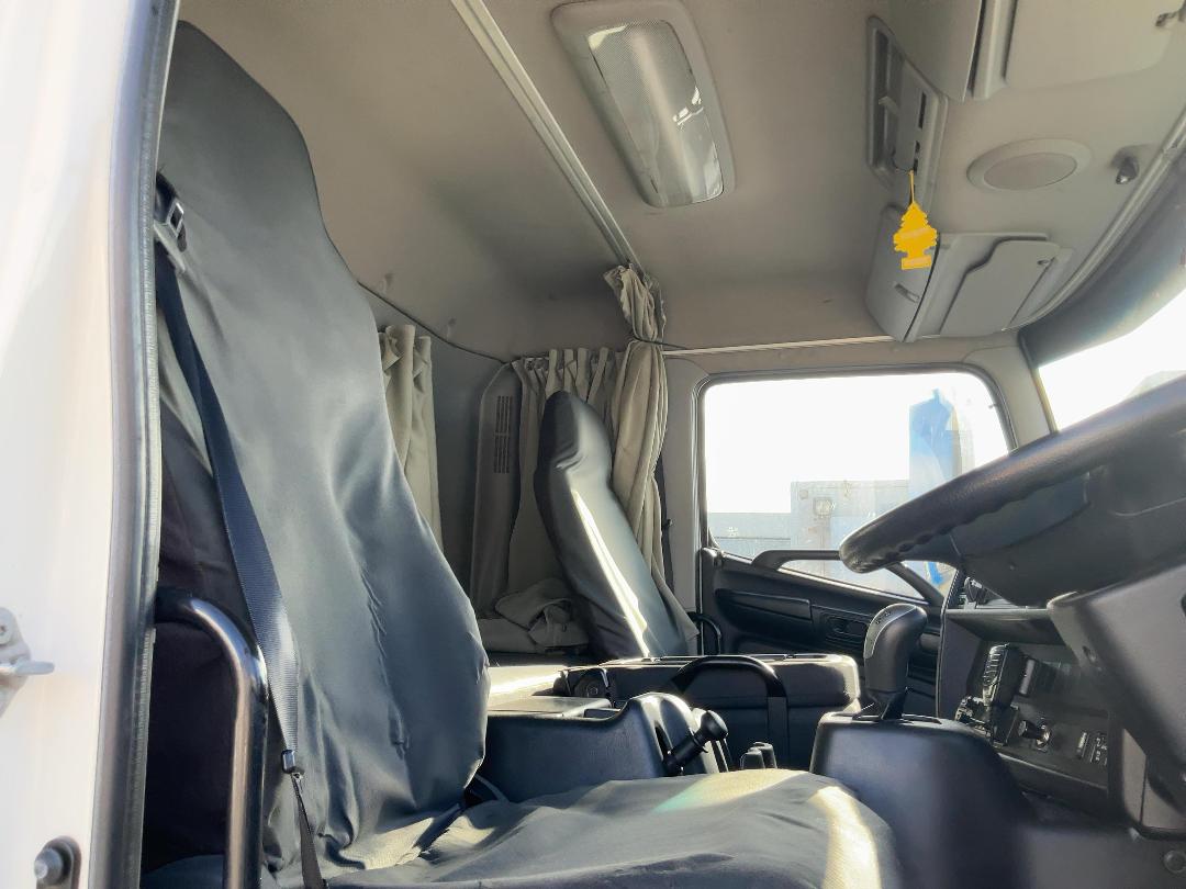 Photo '10' of Hino 700 FY1EULG Curtainsider