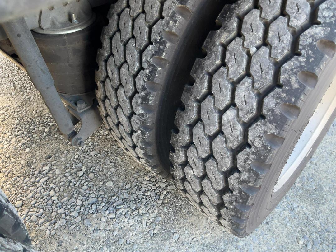 Photo '23' of Hino 700 FY1EULG Curtainsider