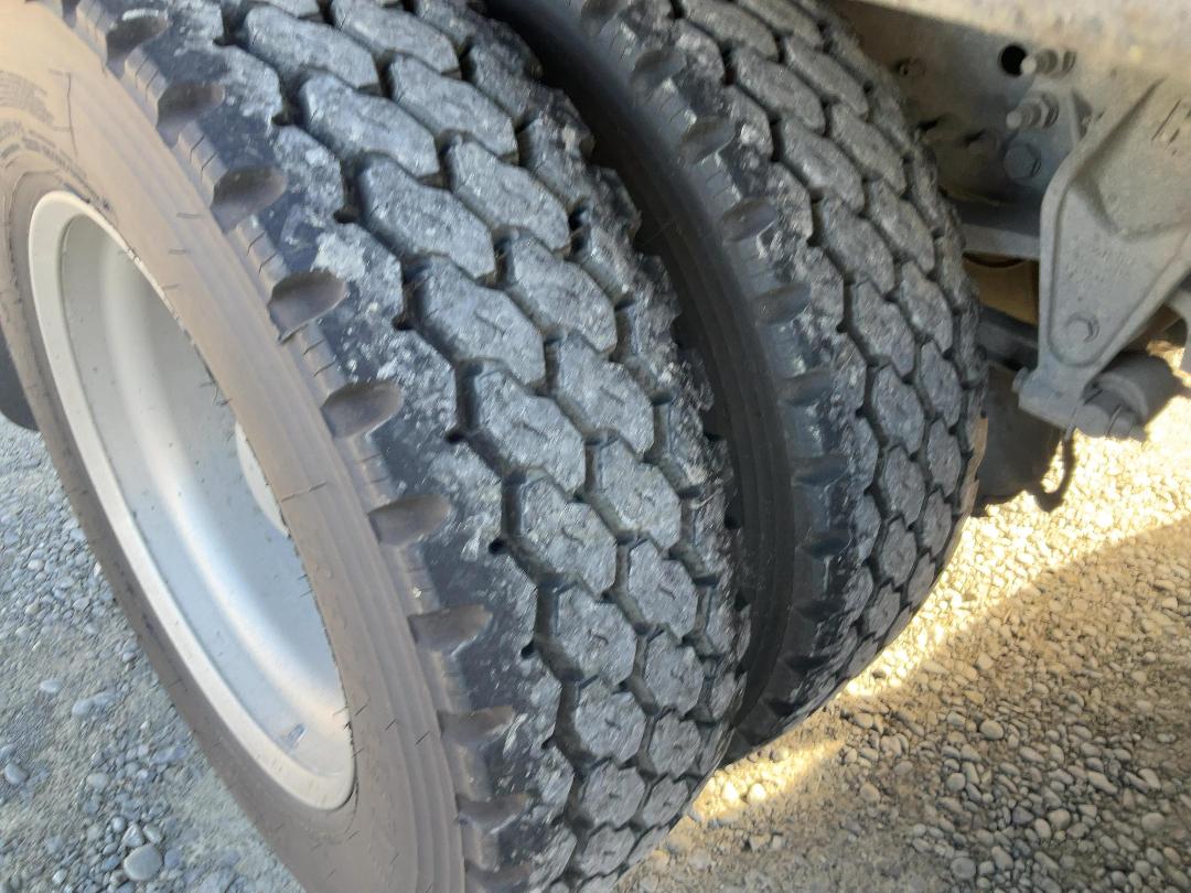 Photo '24' of Hino 700 FY1EULG Curtainsider