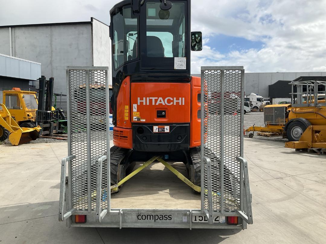 Photo '4' of Hitachi ZAXIS 26U-5A Excavator