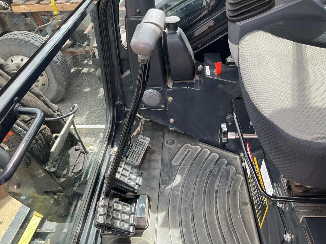 Photo '7' of Hitachi ZAXIS 26U-5A Excavator