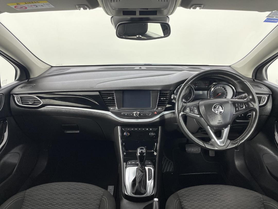 Photo '17' of Holden Astra