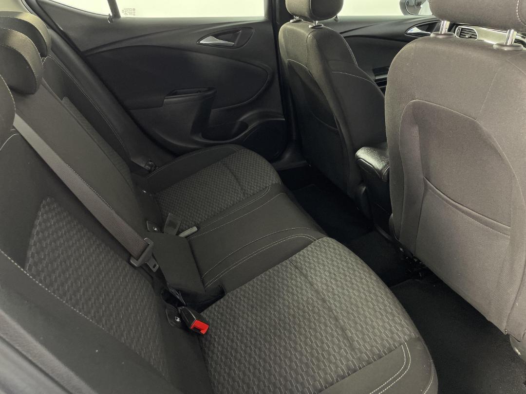 Photo '20' of Holden Astra