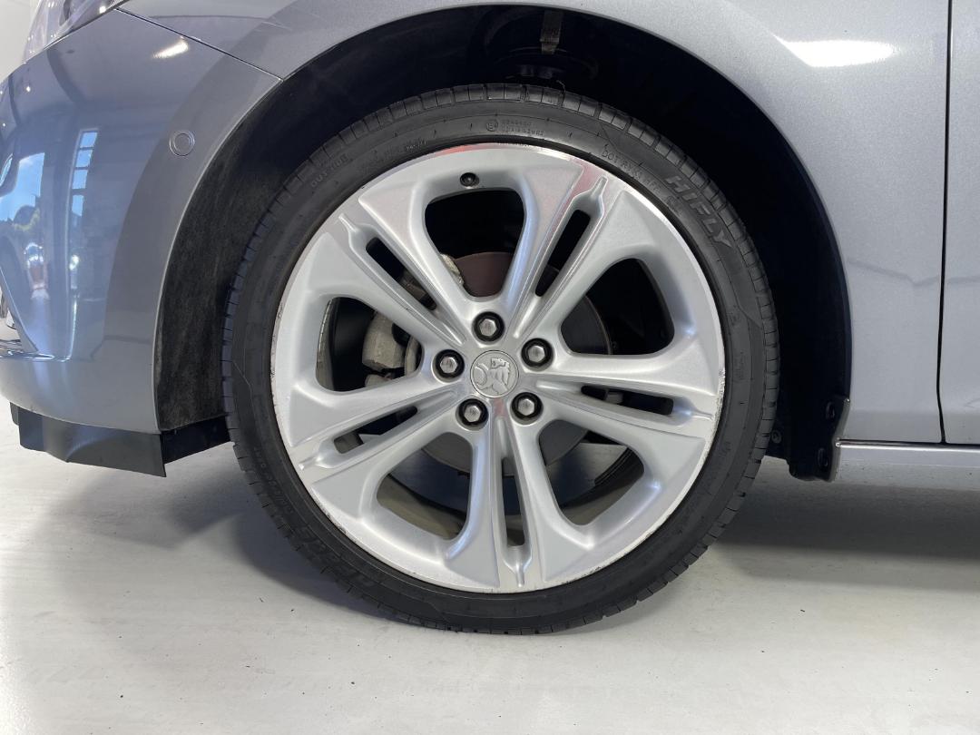 Photo '10' of Holden Astra Photo '10' of Holden Astra