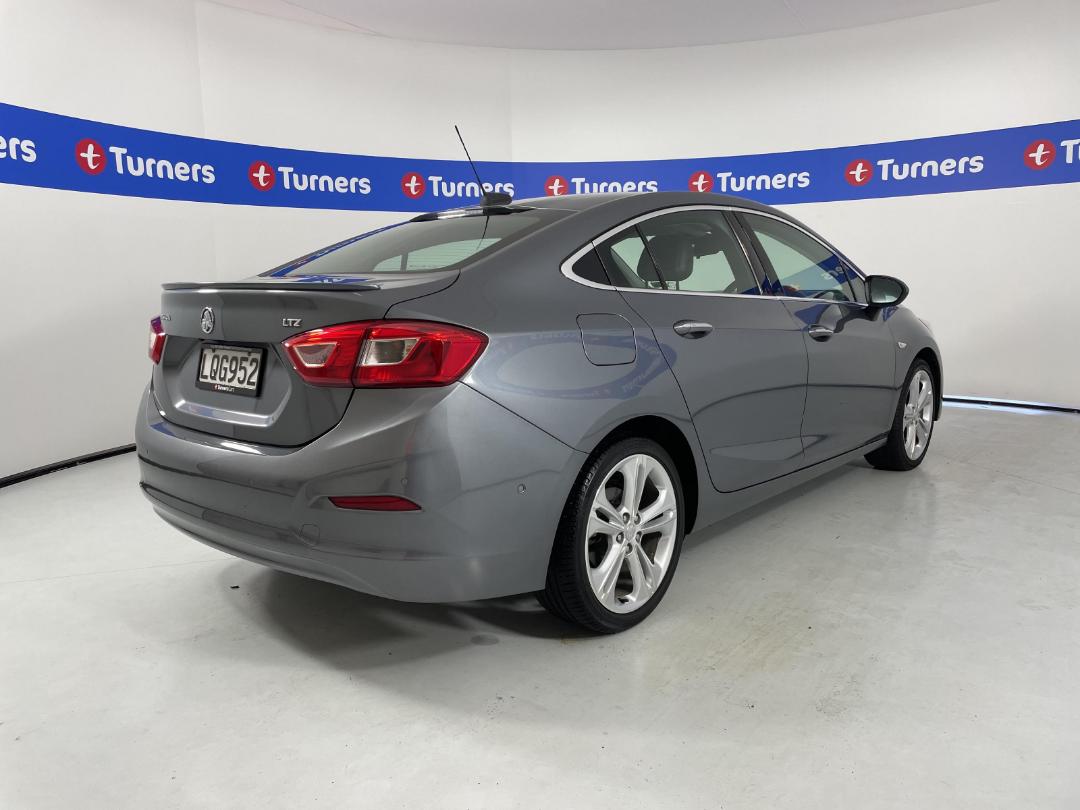 Photo '7' of Holden Astra Photo '7' of Holden Astra