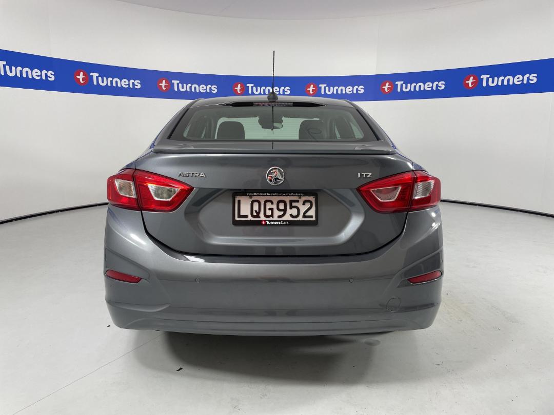 Photo '6' of Holden Astra Photo '6' of Holden Astra