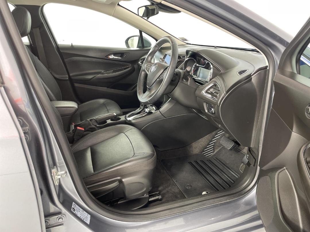 Photo '16' of Holden Astra Photo '16' of Holden Astra