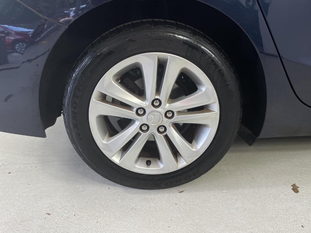 Photo '12' of Holden Astra