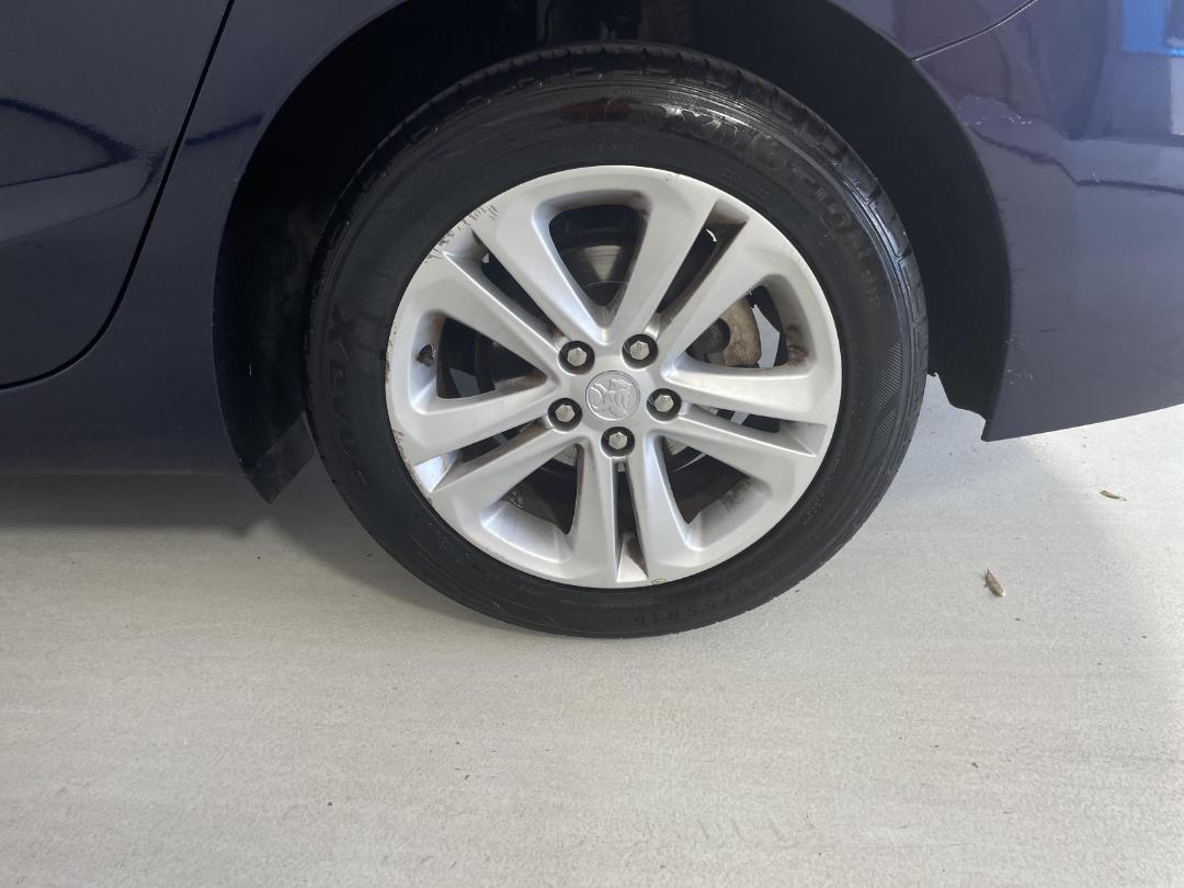 Photo '11' of Holden Astra