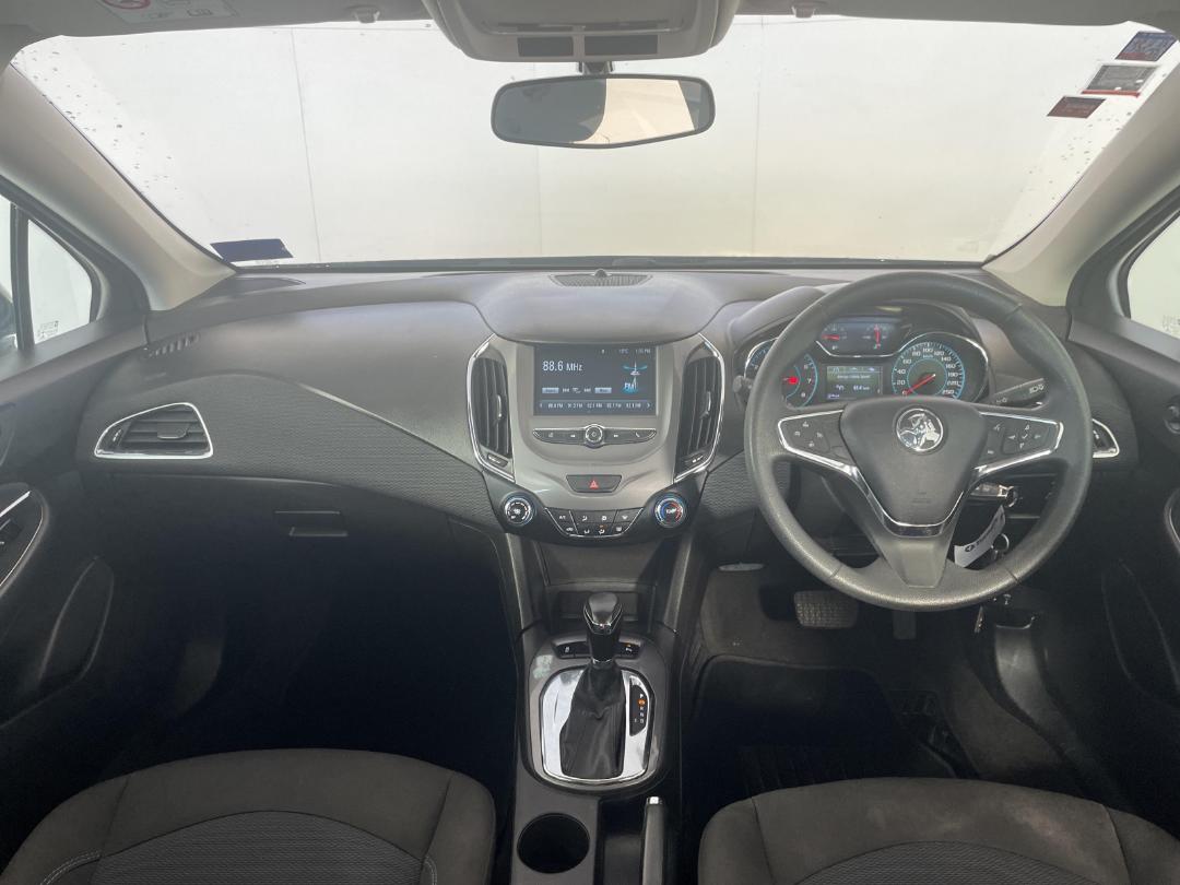 Photo '17' of Holden Astra