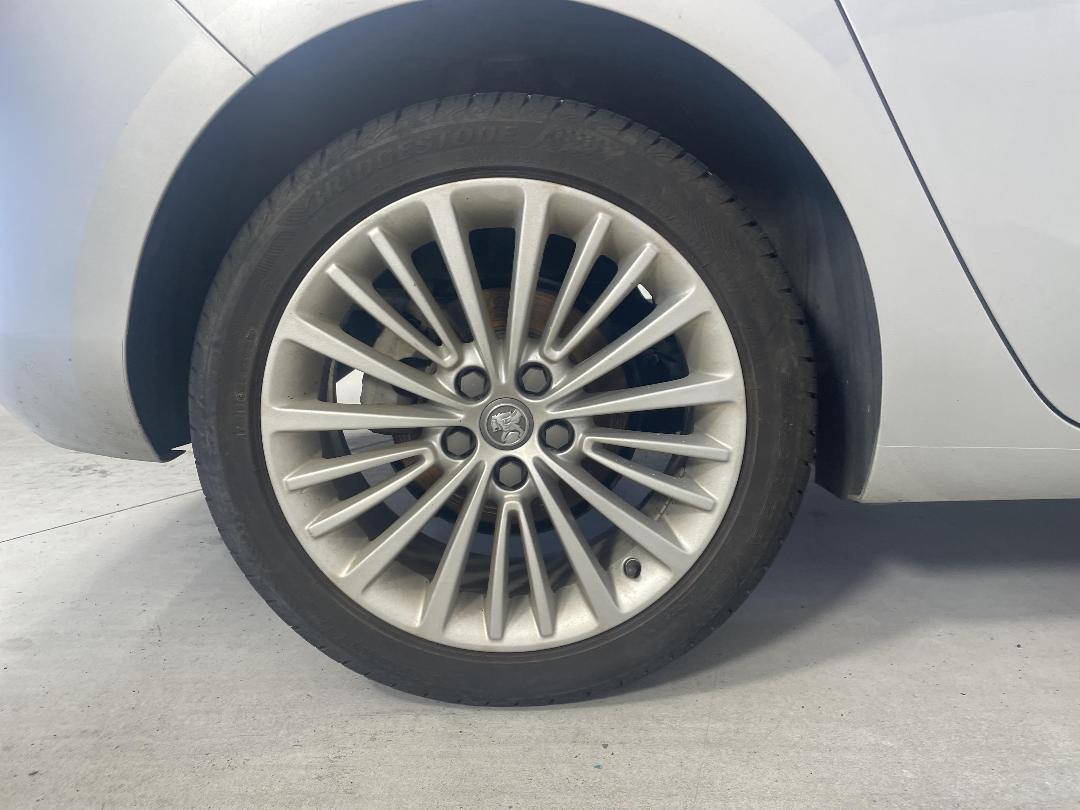 Photo '10' of Holden Astra R Photo '10' of Holden Astra R