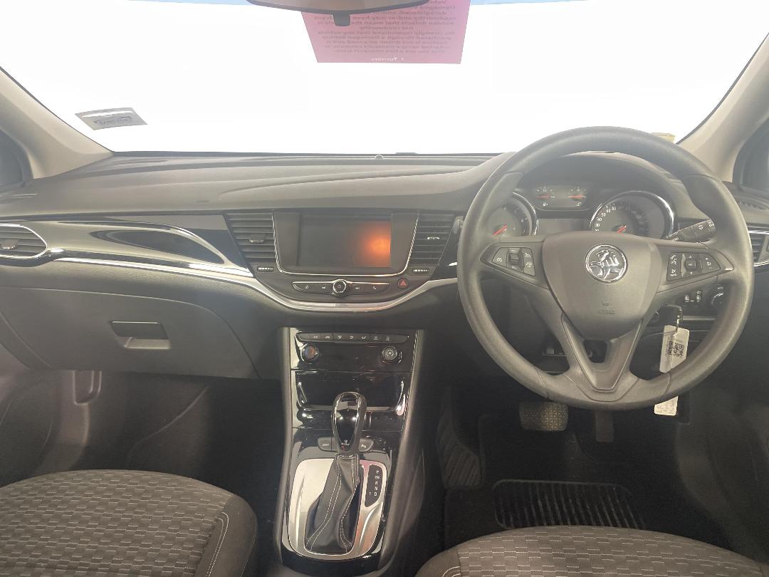 Photo '15' of Holden Astra R Photo '15' of Holden Astra R