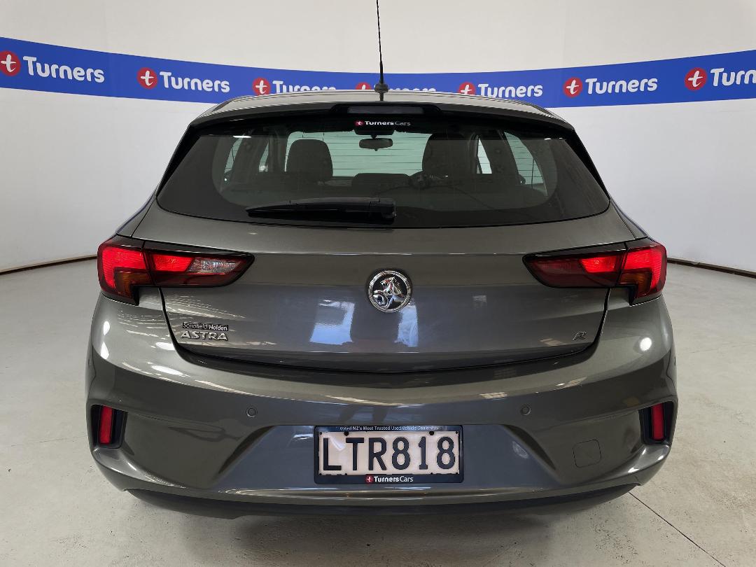 Photo '6' of Holden Astra Photo '6' of Holden Astra