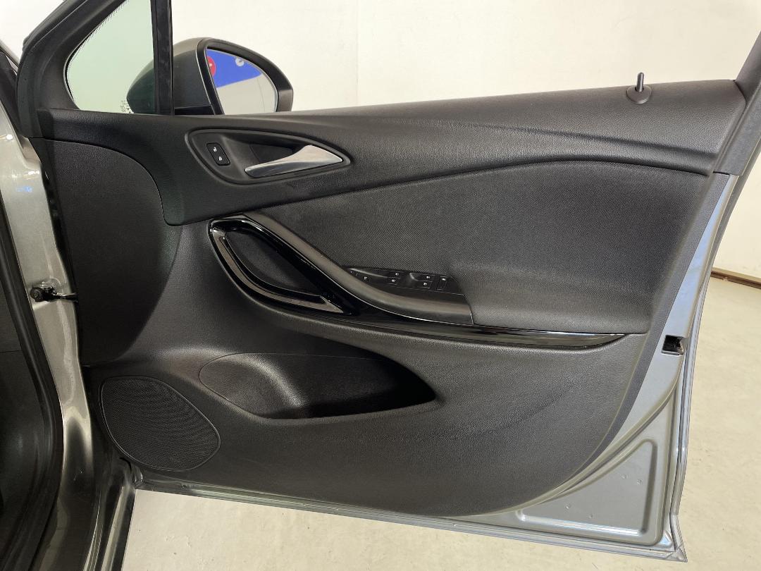 Photo '15' of Holden Astra Photo '15' of Holden Astra