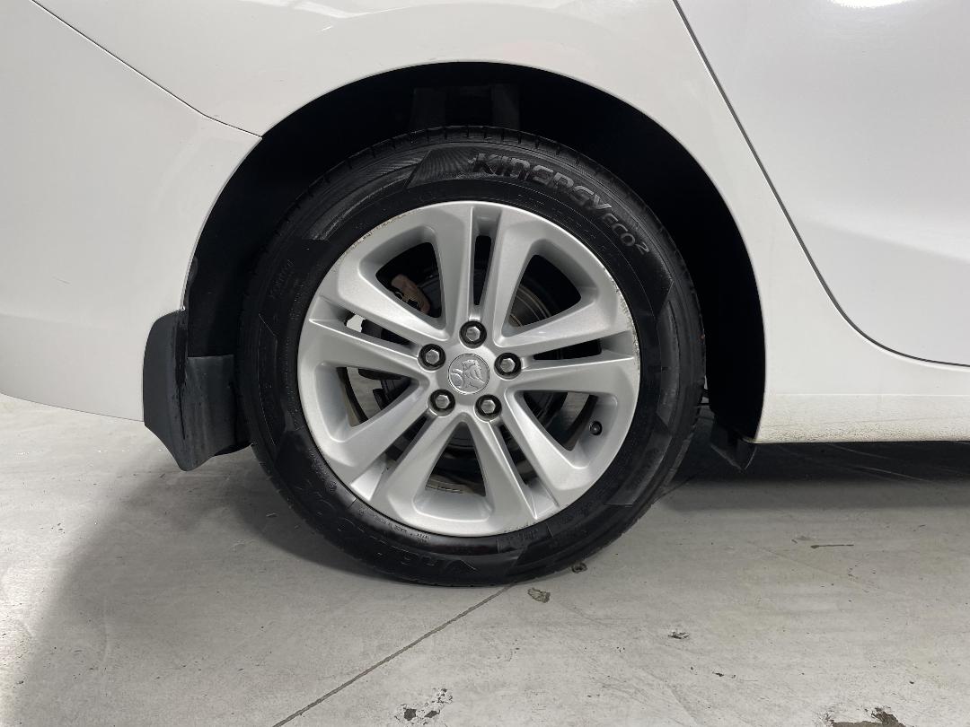 Photo '12' of Holden Astra Photo '12' of Holden Astra