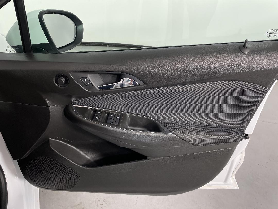 Photo '15' of Holden Astra Photo '15' of Holden Astra