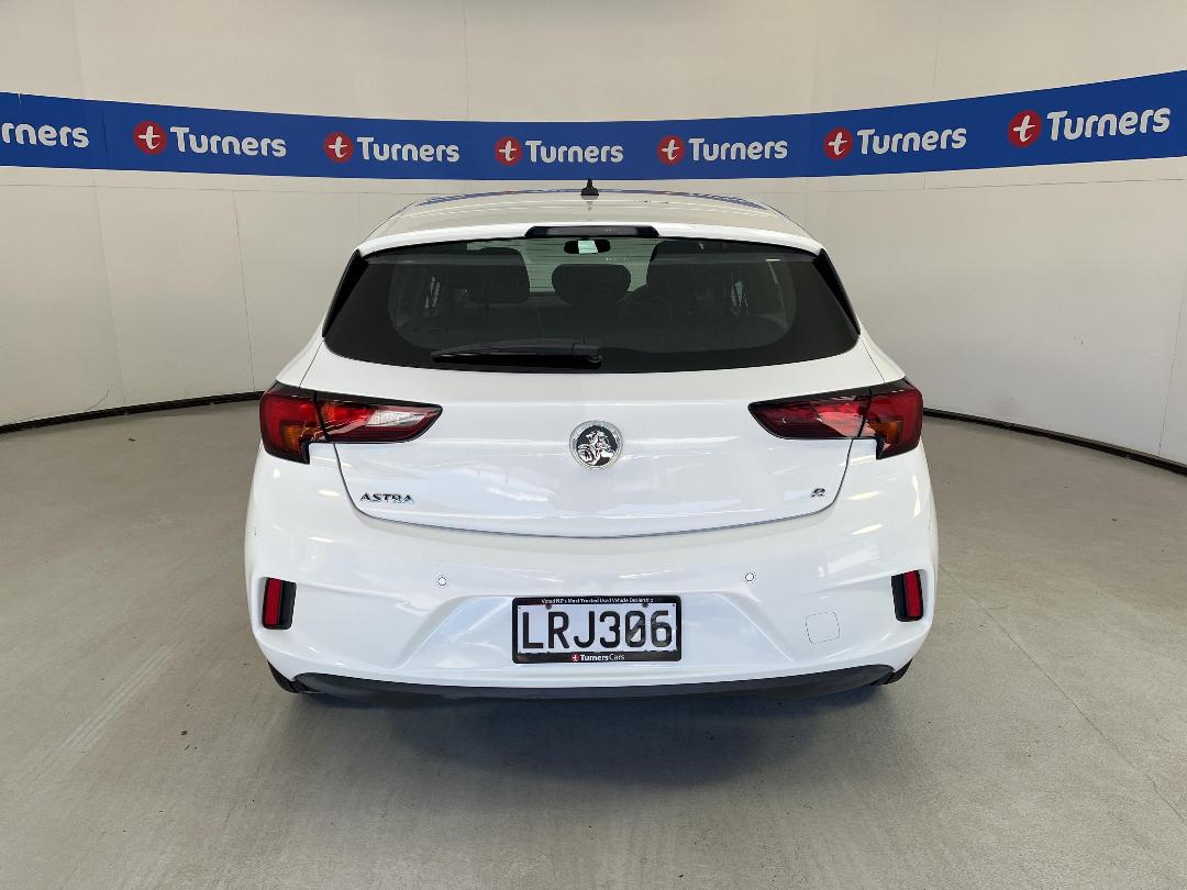 Photo '6' of Holden Astra