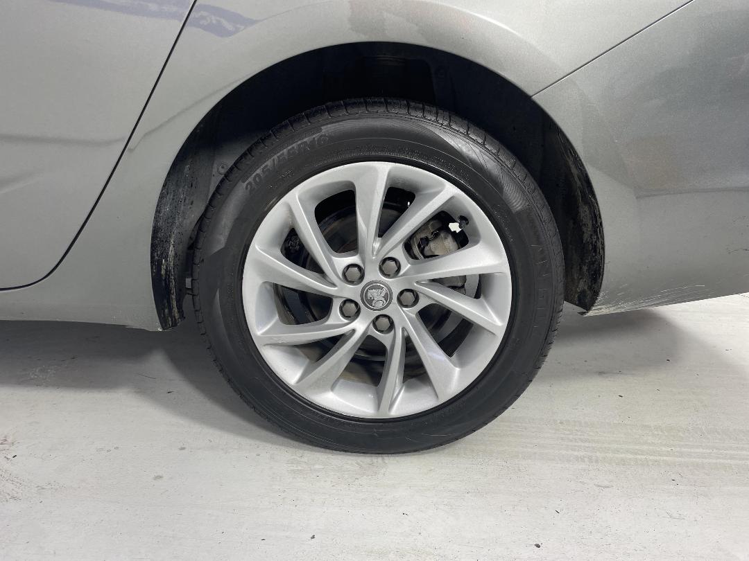 Photo '11' of Holden Astra