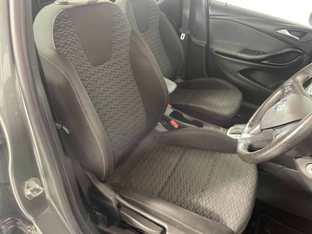 Photo '16' of Holden Astra