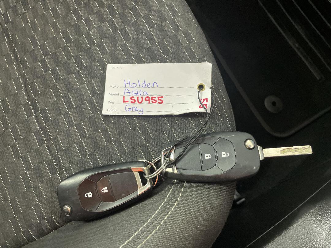 Photo '22' of Holden Astra