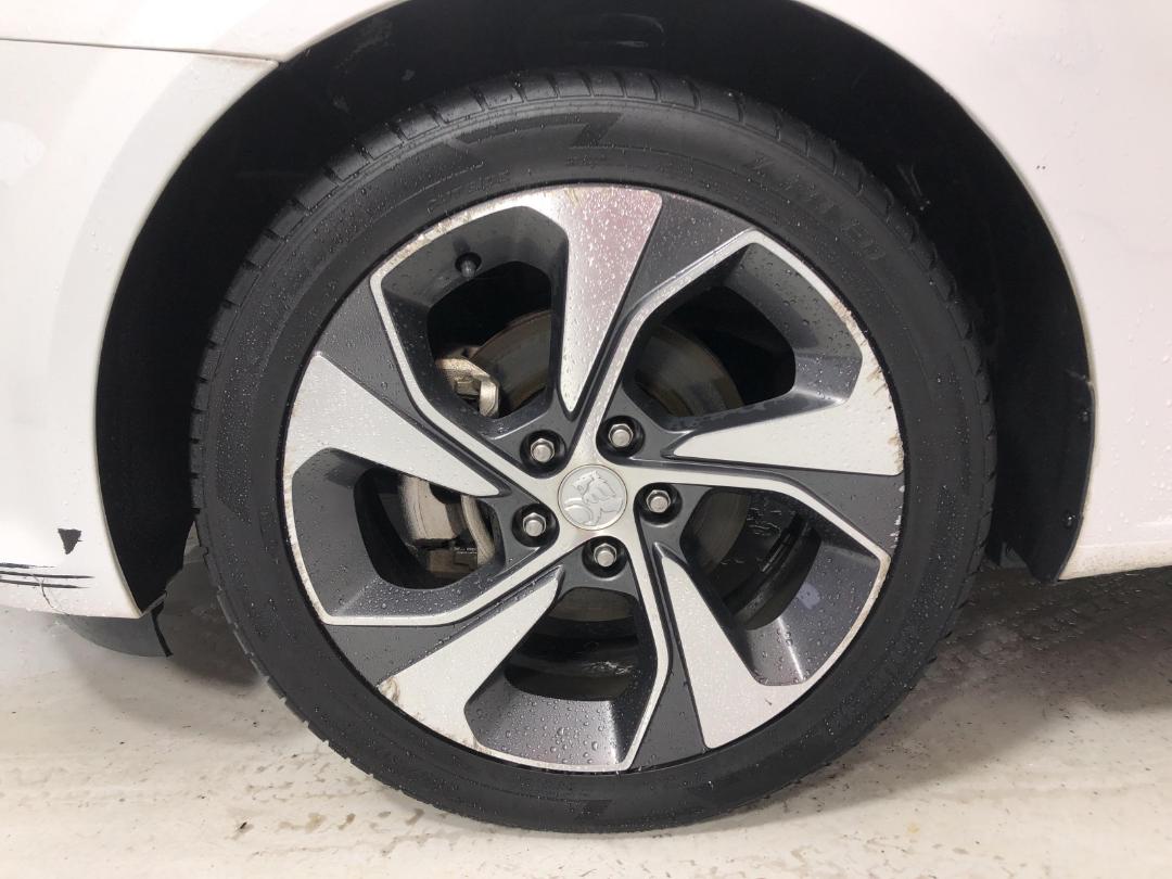 Photo '10' of Holden Barina