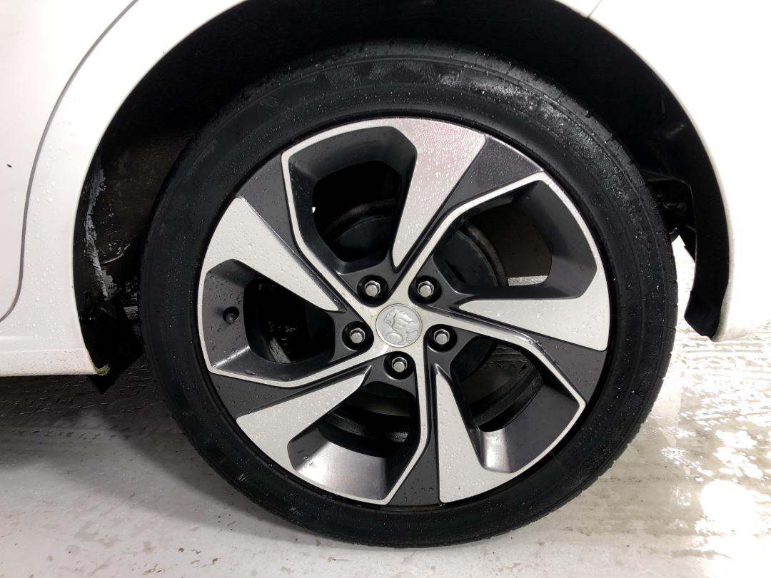 Photo '11' of Holden Barina