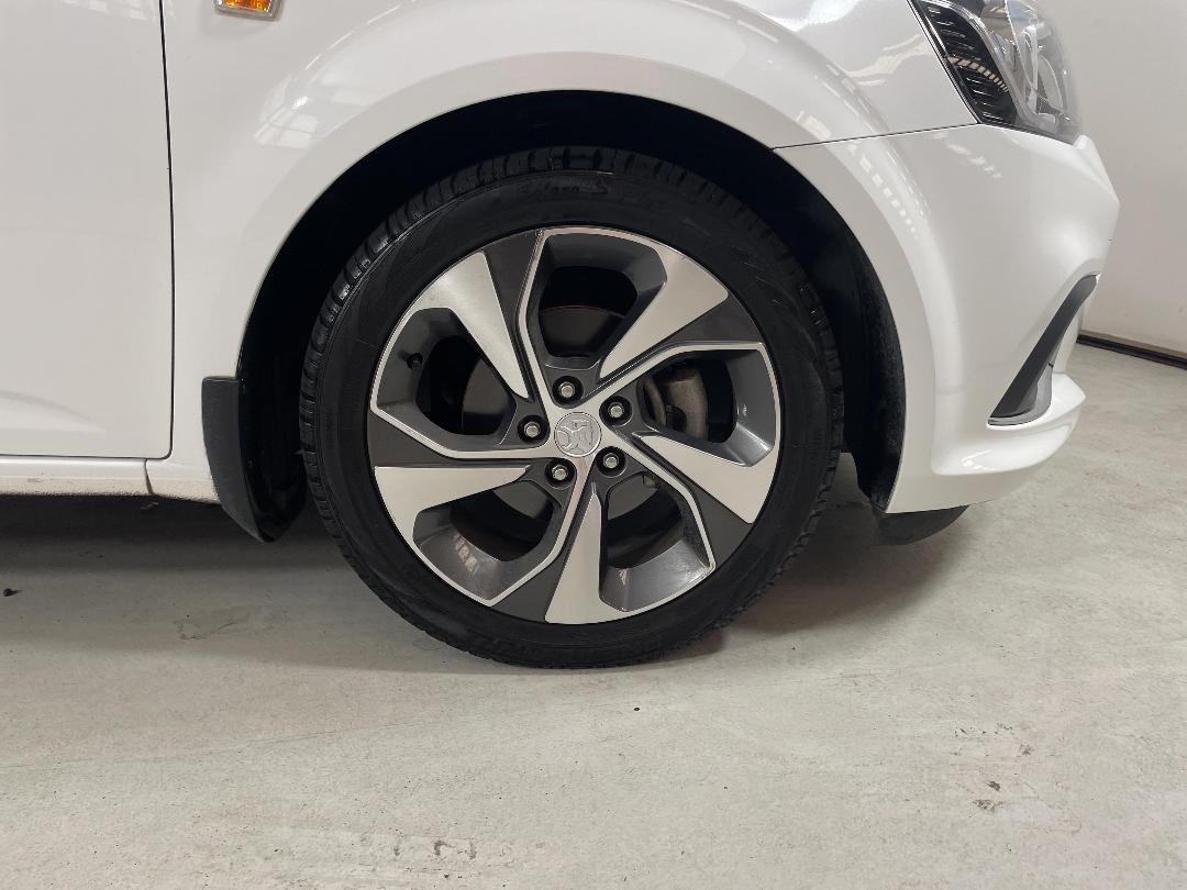 Photo '9' of Holden Barina