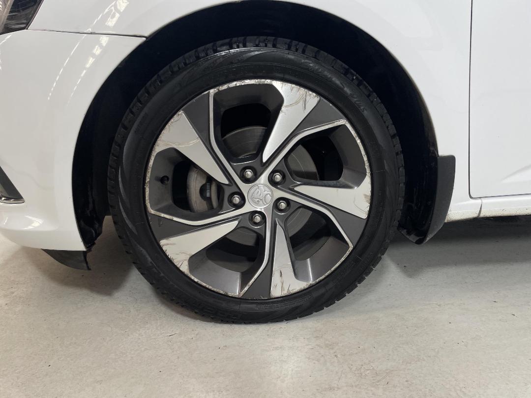 Photo '10' of Holden Barina