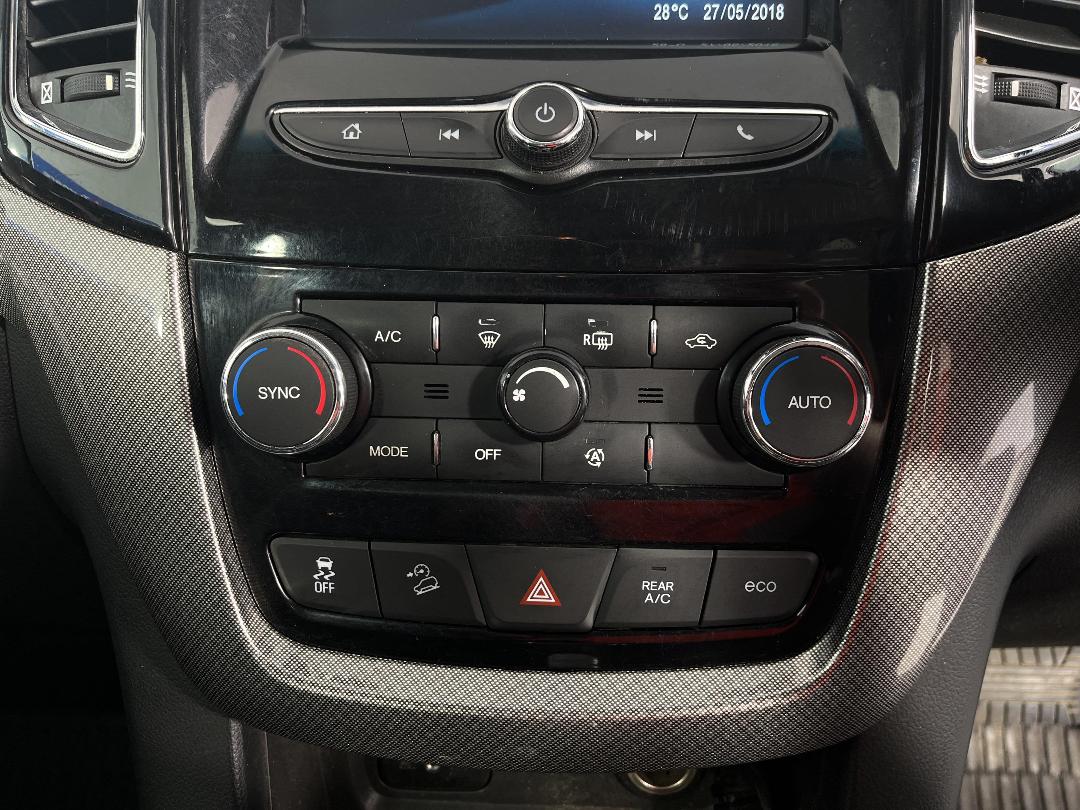 Photo '28' of Holden Captiva 7