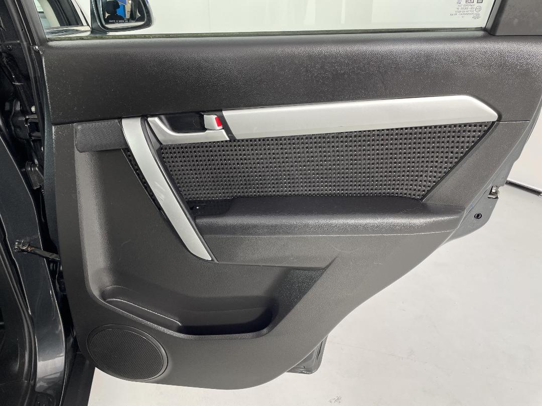 Photo '19' of Holden Captiva 7