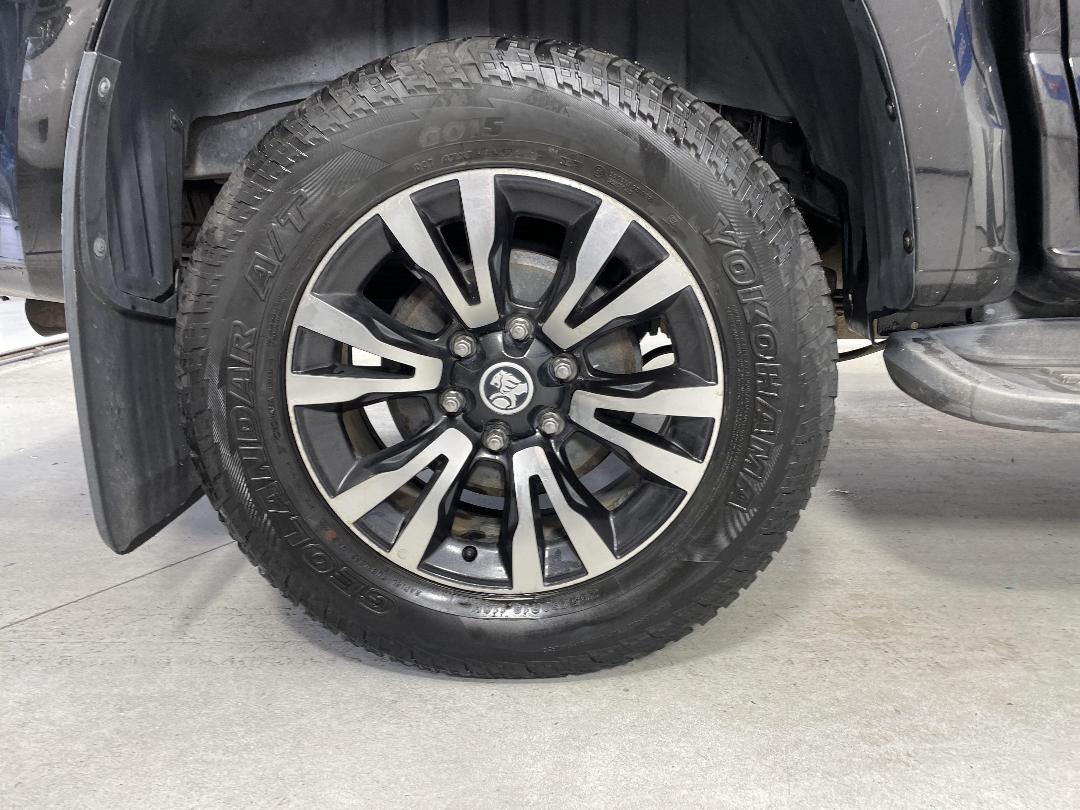 Photo '12' of Holden Colorado