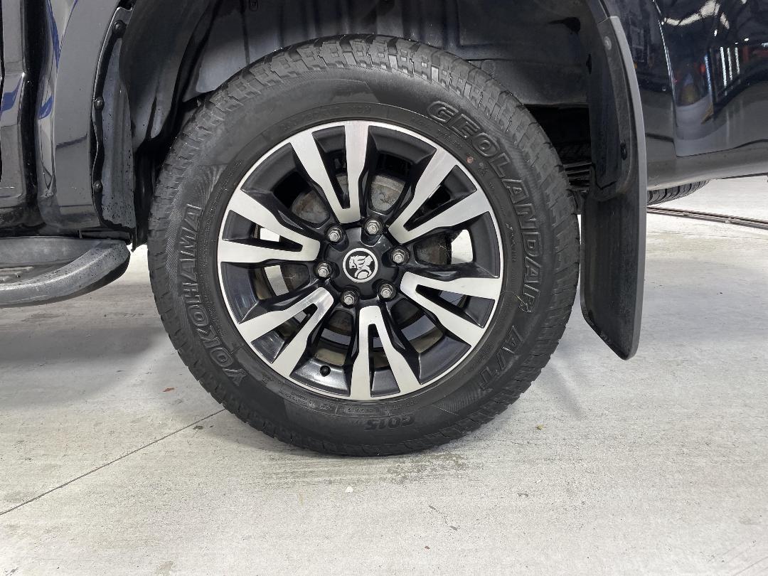 Photo '11' of Holden Colorado