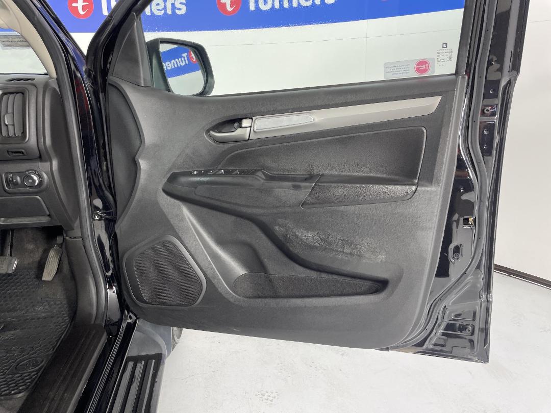 Photo '15' of Holden Colorado