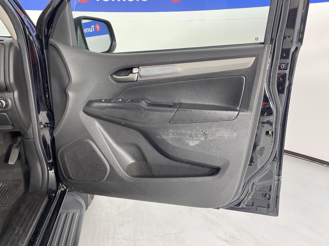 Photo '15' of Holden Colorado