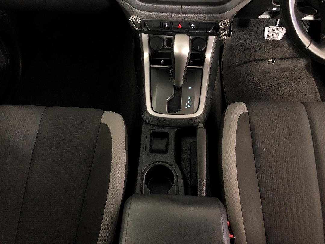 Photo '18' of Holden Colorado