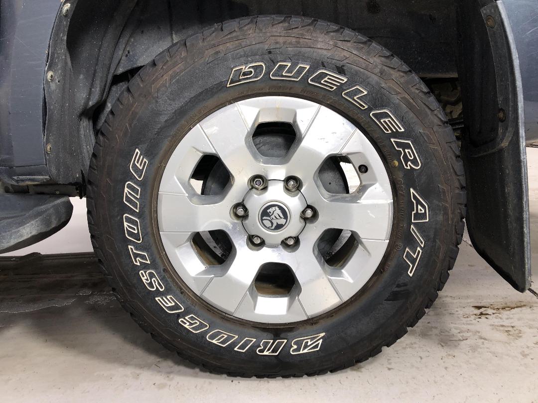 Photo '11' of Holden Colorado