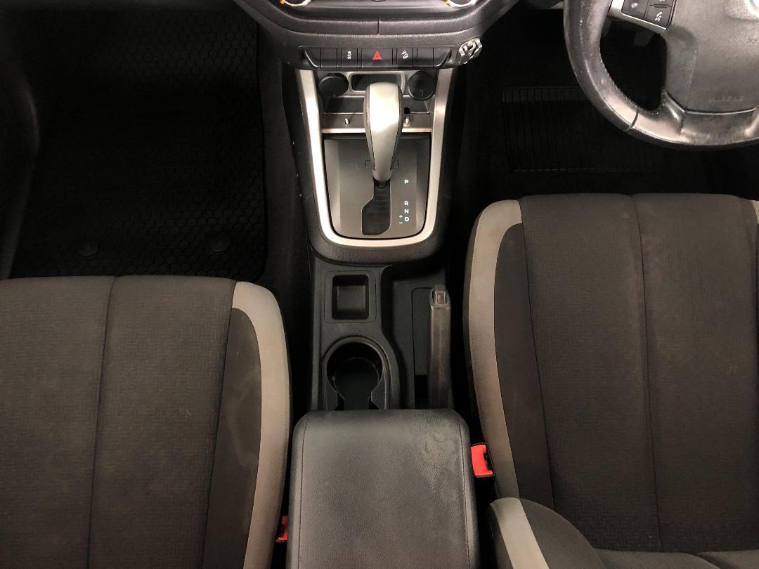 Photo '18' of Holden Colorado