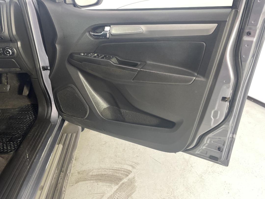 Photo '15' of Holden Colorado