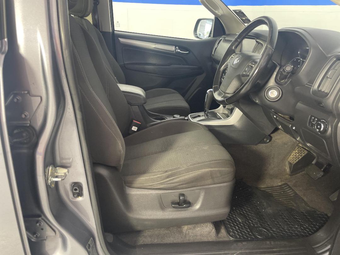 Photo '16' of Holden Colorado