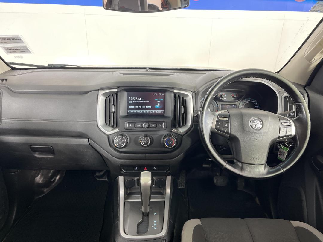 Photo '17' of Holden Colorado