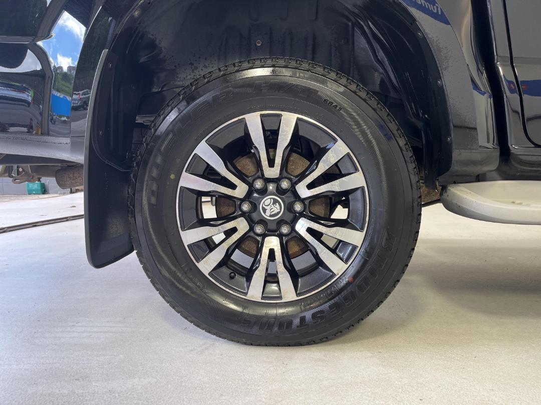 Photo '12' of Holden Colorado