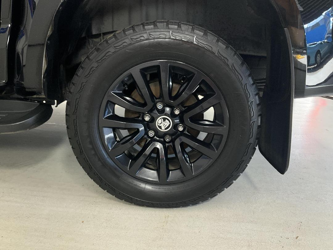 Photo '11' of Holden Colorado