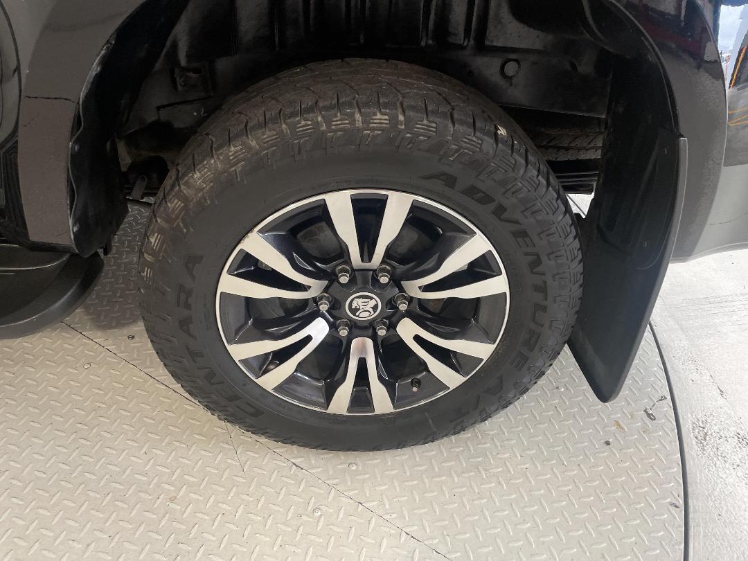 Photo '11' of Holden Colorado