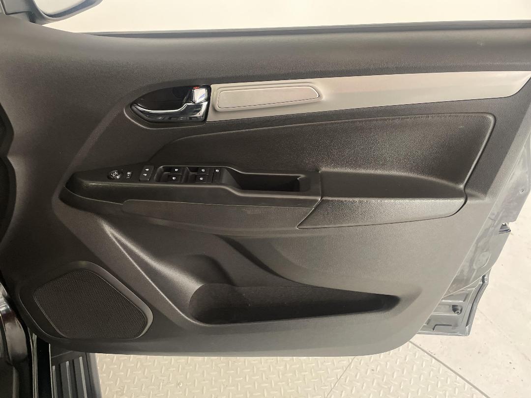 Photo '15' of Holden Colorado