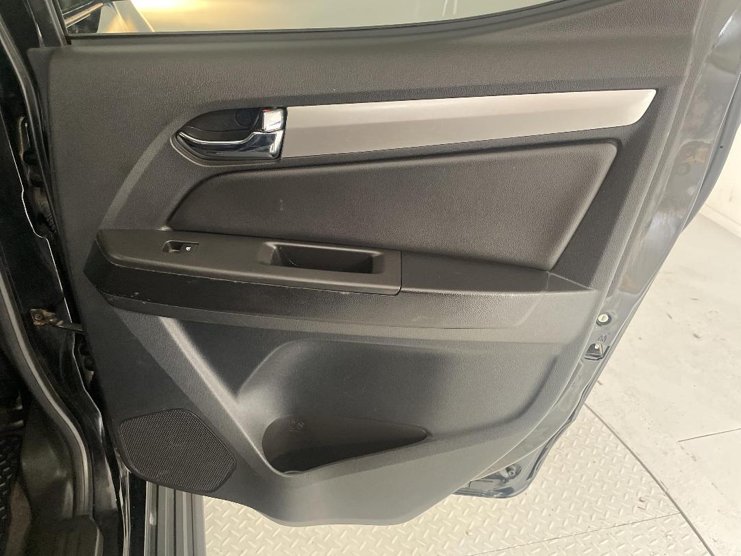 Photo '19' of Holden Colorado