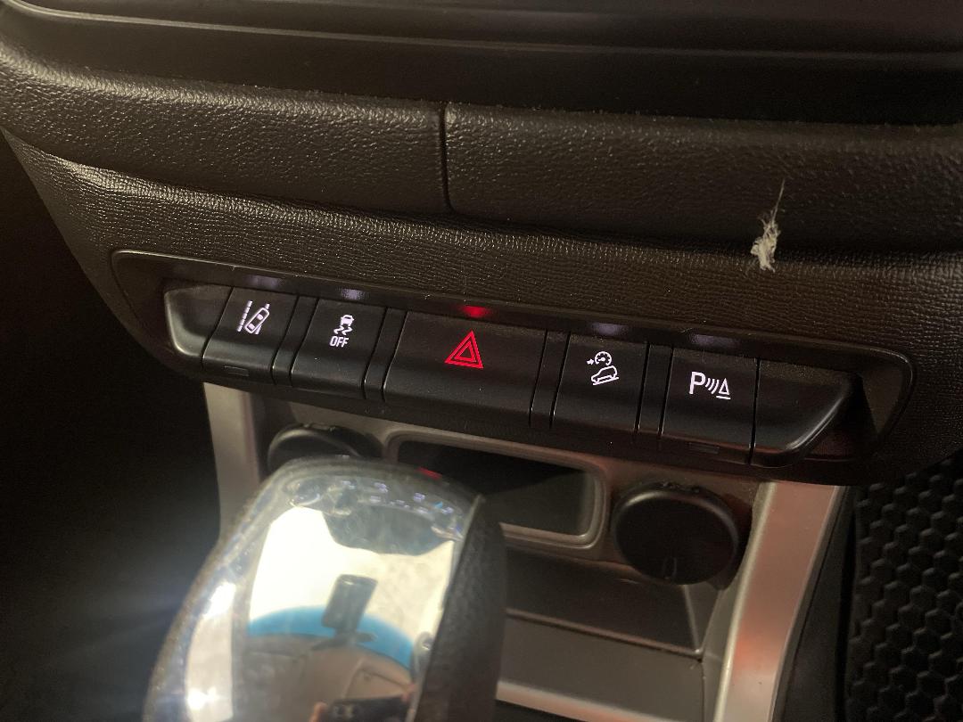 Photo '32' of Holden Colorado