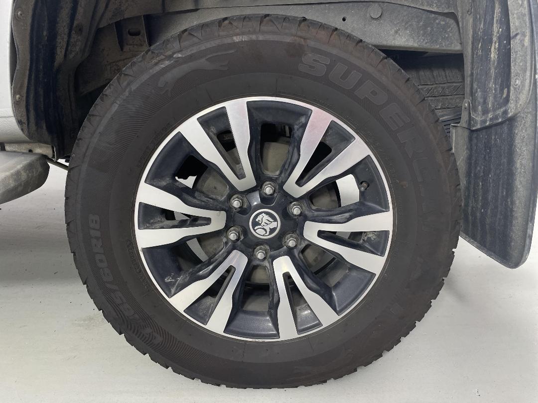 Photo '11' of Holden Colorado