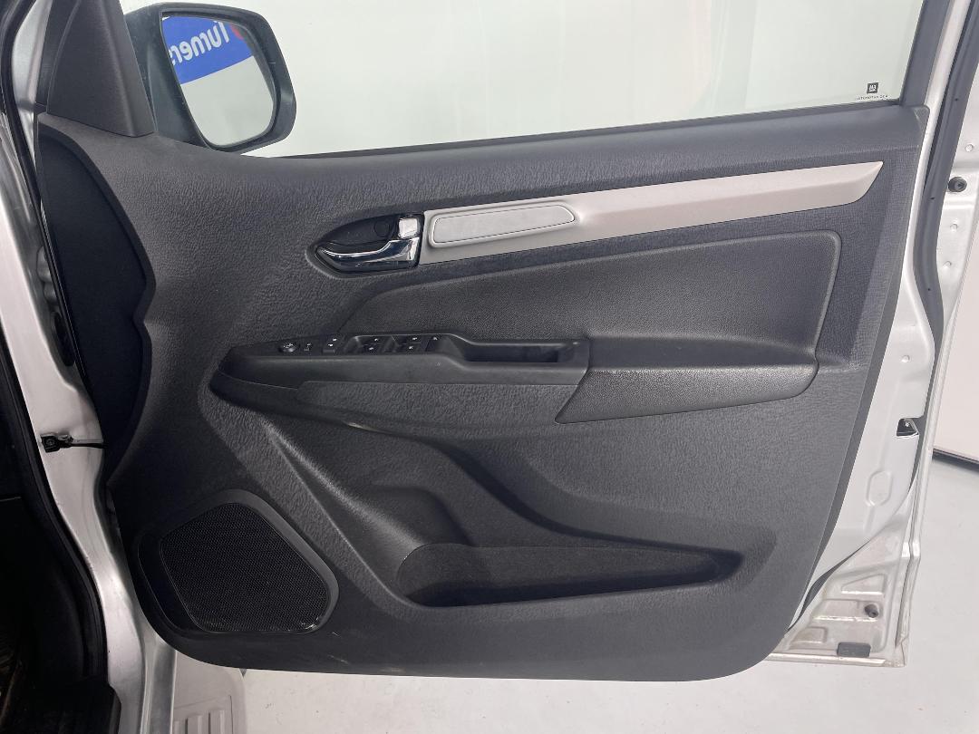 Photo '15' of Holden Colorado