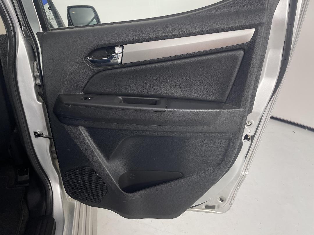 Photo '19' of Holden Colorado